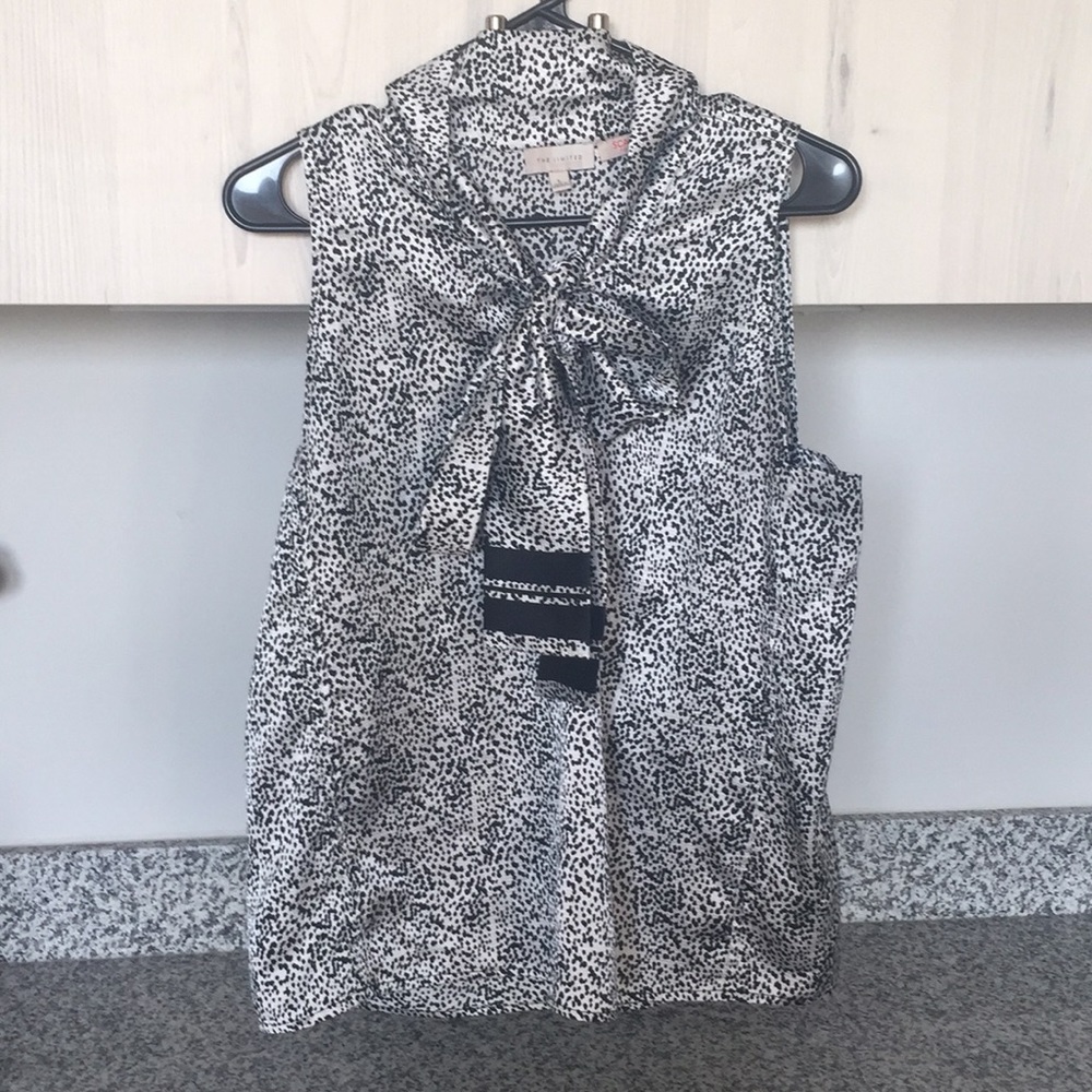 The Limited Scandal Collection - Black & White Top